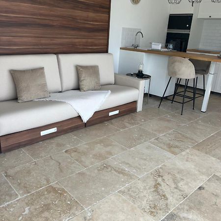ארל Magnifique Studio Avec Piscine מראה חיצוני תמונה