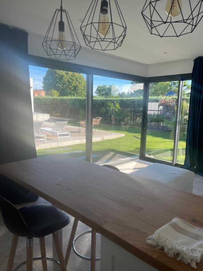 ארל Magnifique Studio Avec Piscine מראה חיצוני תמונה