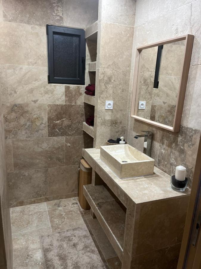 ארל Magnifique Studio Avec Piscine מראה חיצוני תמונה