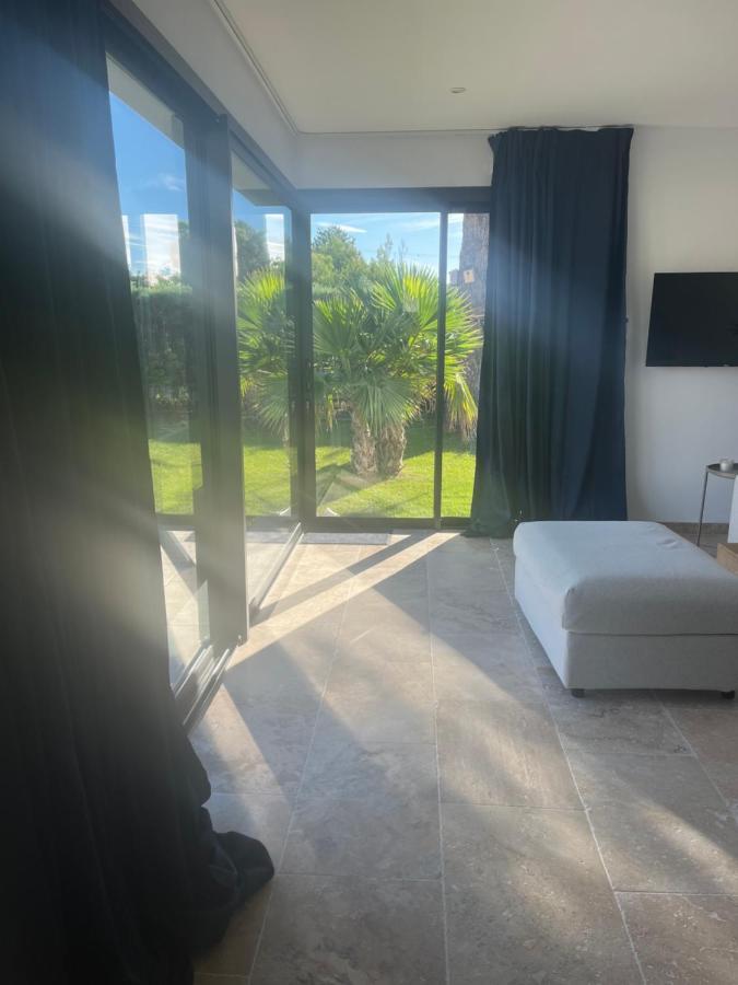 ארל Magnifique Studio Avec Piscine מראה חיצוני תמונה