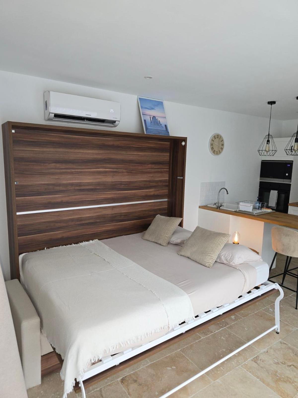 ארל Magnifique Studio Avec Piscine מראה חיצוני תמונה