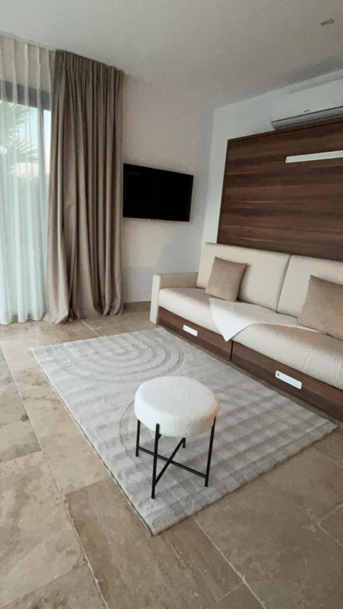 ארל Magnifique Studio Avec Piscine מראה חיצוני תמונה